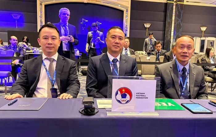 Đoàn đại biểu VFF: Phó Chủ tịch Nguyễn Trung Kiên, Nguyễn Xuân Vũ và Tổng Thư ký Nguyễn Văn Phú (từ trái sang) - ảnh VFF