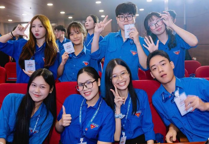 Đại biểu tham dự hội trại.