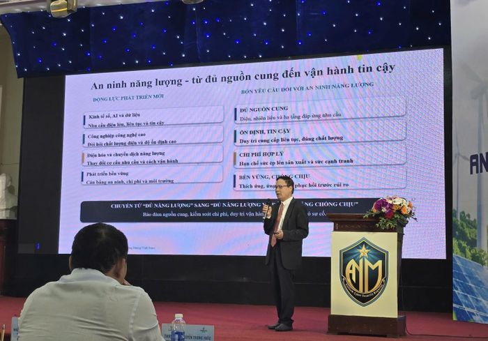 TS Nguyễn Huy Hoạch cho rằng cần chuyển từ tư duy chỉ bảo đảm đủ nguồn cung sang xây dựng hệ thống năng lượng có khả năng chống chịu và phục hồi.