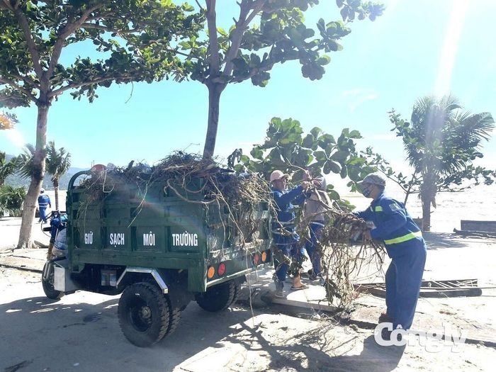Nâng cao năng lực thu gom, vận chuyển là yêu cầu nhằm hạn chế rác tồn đọng, bảo đảm vệ sinh môi trường đô thị.