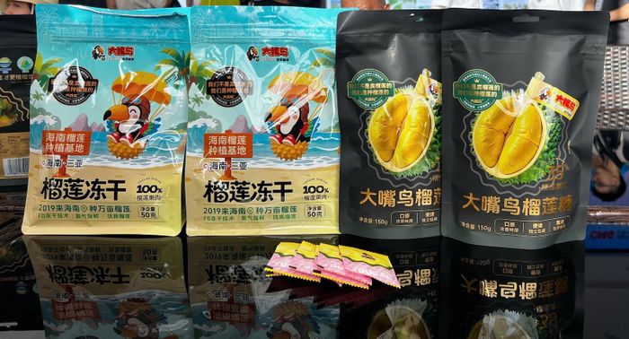 Một số sản phẩm từ sầu riêng của Hải Nam, Trung Quốc. (Ảnh: Hồng Phúc).