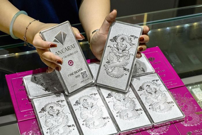 Giá bạc trong nước giảm sâu. Ảnh: Ancarat
