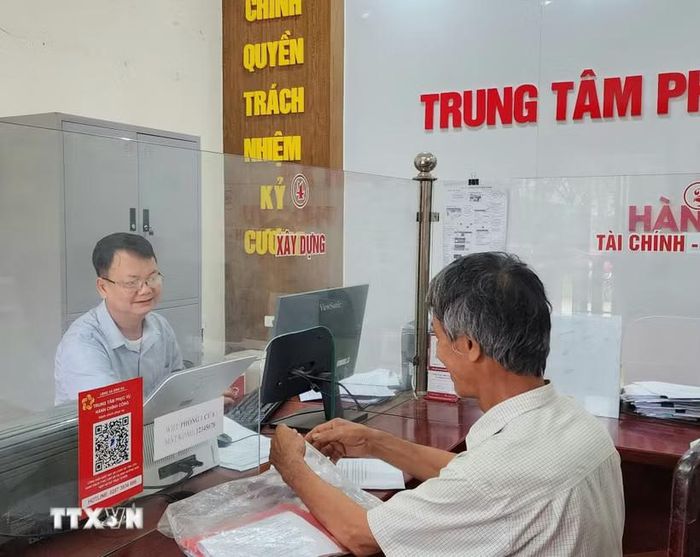 Bộ Nội vụ đề nghị các địa phương báo cáo gửi về Bộ Nội vụ và Bộ Tài chính trước ngày 25/10. Ảnh minh họa: Chu Thanh Vân/TTXVN