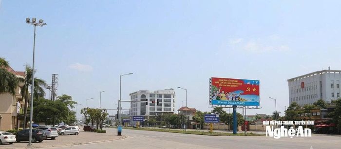 Tuyến đường 72m (Đường tỉnh 535B), đoạn từ nút giao đường 72m với các đường Nguyễn Trãi, Mai Hắc Đế, Hà Huy Tập (vòng xuyến Quán Bàu) đến nút giao giữa đường 72m với đường Trương Văn Lĩnh, là 1 trong 3 tuyến đường bị cấm. Ảnh tư liệu