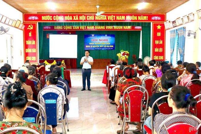  Hội Nông dân phường Nam Hồng Lĩnh phối hợp với BHXH cơ sở Hồng Lĩnh tổ chức tuyên truyền, phổ biến chính sách, luật về BHXH, BHYT cho cán bộ, hội viên. 