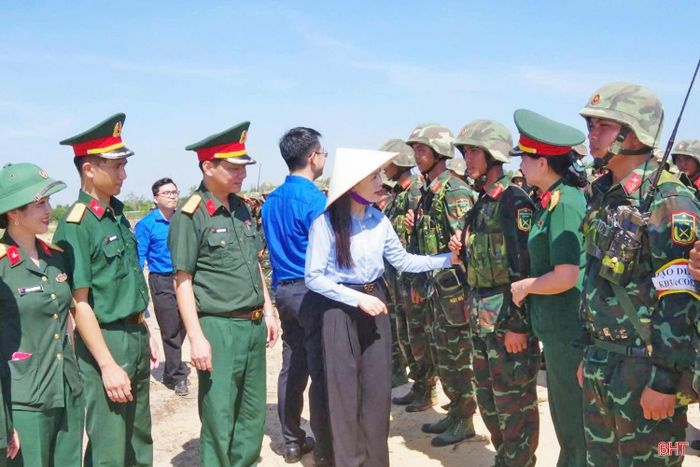 Những lời thăm hỏi, động viên của các cấp, ngành đã tiếp thêm động lực, quyết tâm cho những người lính trên thao trường.