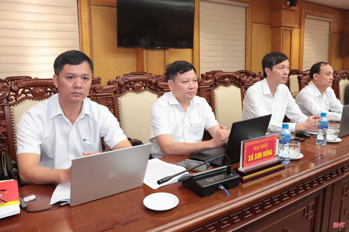 Đại diện lãnh đạo các xã biên giới đất liền của tỉnh tham dự hội nghị.