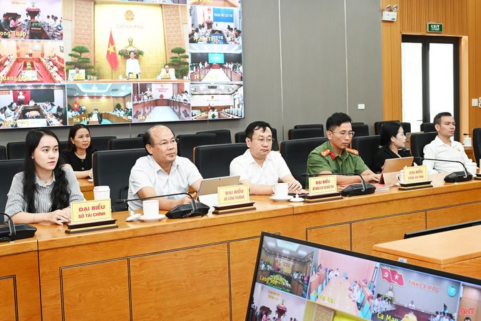 Đại biểu tham dự tại điểm cầu Hà Tĩnh.