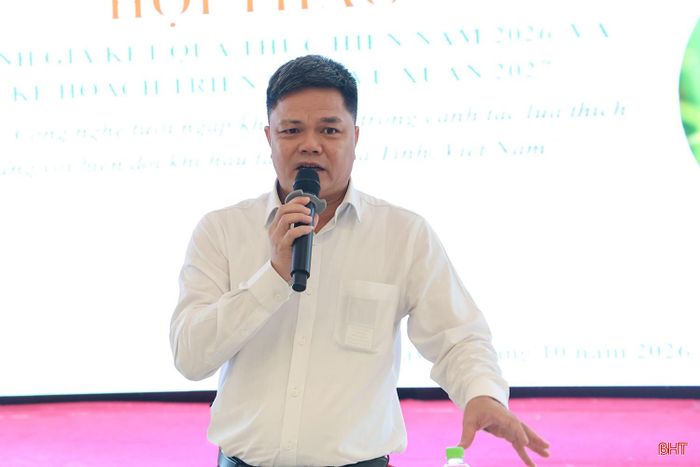 Ông Trịnh Đức Toàn - Phó Viện trưởng phụ trách Viện Khoa học kỹ thuật Nông nghiệp Bắc Trung Bộ phát biểu tại hội thảo.