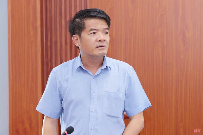 Đồng chí Trần Nhật Tân - Ủy viên BTV Tỉnh ủy, Trưởng ban Nội chính Tỉnh ủy phát biểu ý kiến tại phiên tiếp công dân.