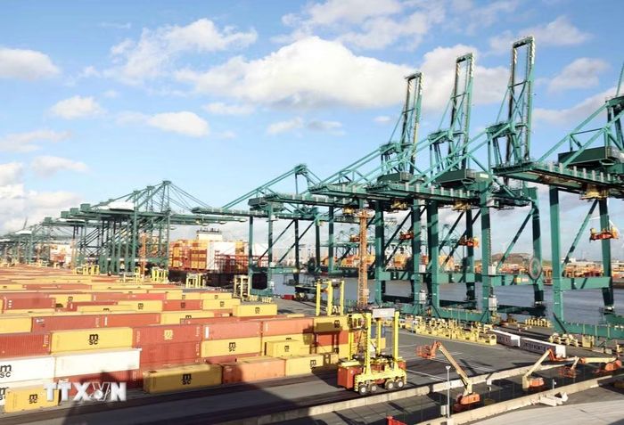 Cảng Antwerp-Bruges là cảng biển lớn thứ hai tại châu Âu. (Ảnh: Thống Nhất/TTXVN)