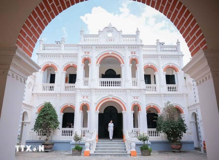 Tòa nhà chính của dinh thự Hoàng A Tưởng. (Ảnh: Hoàng Hiếu/TTXVN)