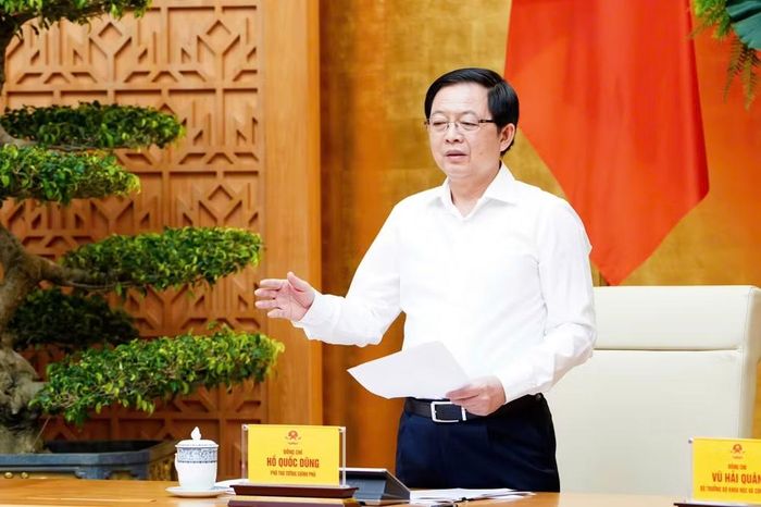 Phó Thủ tướng Chính phủ Hồ Quốc Dũng, Bộ trưởng Bộ Khoa học và Công nghệ Vũ Hải Quân chủ trì phiên trao đổi, giải đáp. (Ảnh: Bộ Khoa học và Công nghệ)