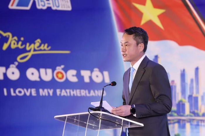 Bí thư Trung ương Đoàn, Chủ tịch Trung ương Hội Liên hiệp Thanh niên Việt Nam Nguyễn Kim Quy phát biểu tại diễn đàn. (Ảnh: Vietnam+)
