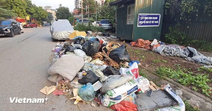 Quản lý rác thải. (Ảnh: HV/Vietnam+)