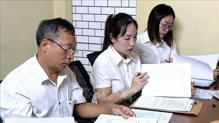 Chi bộ Quỹ tín dụng nhân dân Gia Thanh, xã Gia Trấn, tỉnh Ninh Bình từng bước đưa việc sử dụng nền tảng số trở thành một phần trong hoạt động thường xuyên.