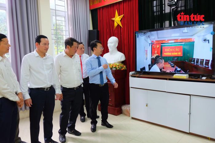 Hạ tầng công nghệ hiện đại cho phép điều khiển các thiết bị điện tử bằng công nghệ thông minh.