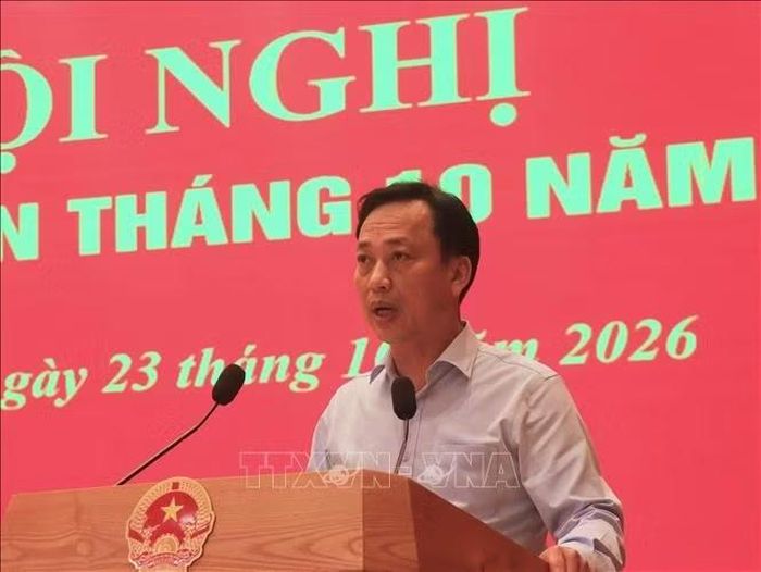 Đồng chí Lại Xuân Lâm, Phó Bí thư Đảng ủy Chính phủ, phát biểu kết luận Hội nghị.