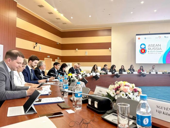 Các đại biểu thảo luận tại Hội nghị Thượng đỉnh Thanh niên Nga - ASEAN năm 2026.