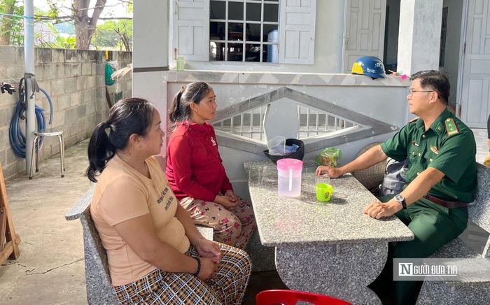 Đồn Biên phòng Mũi Né, Ban Chỉ huy Bộ đội Biên phòng tỉnh Lâm Đồng thăm hỏi các ngư dân ở Mũi Né.