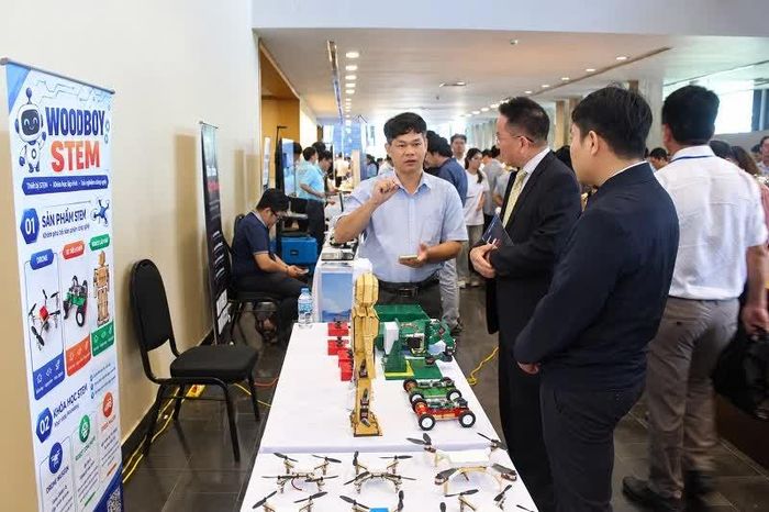 Woodboy STEM là một đơn vị hoạt động trong lĩnh vực giáo dục và công nghệ tại Quy Nhơn (Gia Lai), chuyên cung cấp các giải pháp học tập sáng tạo qua trải nghiệm thực tế.