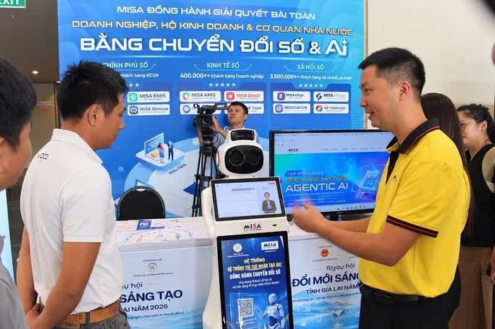 Robot của MISA góp mặt tại ngày hội.