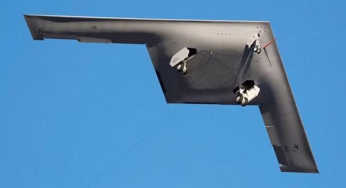 Máy bay ném bom B-21. Ảnh: MW.