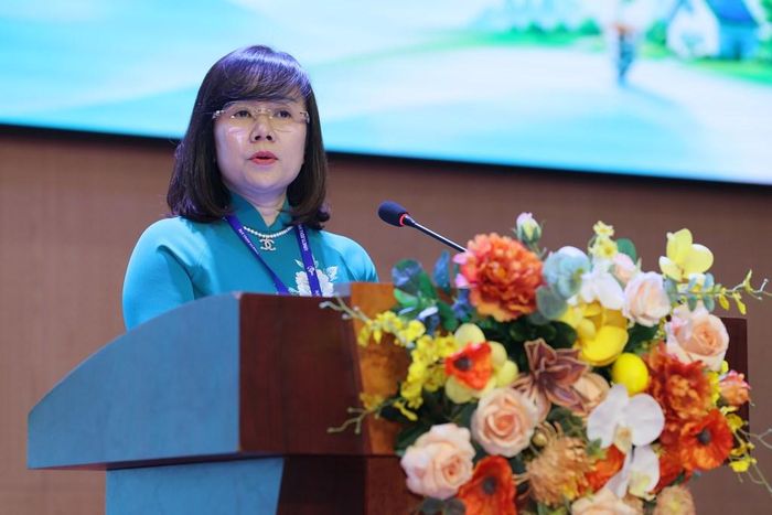 PGS.TS Phạm Thị Thu Hoài - Phó Hiệu trưởng Trường Đại học Kinh tế - Kỹ thuật Công nghiệp. Ảnh: TCCT