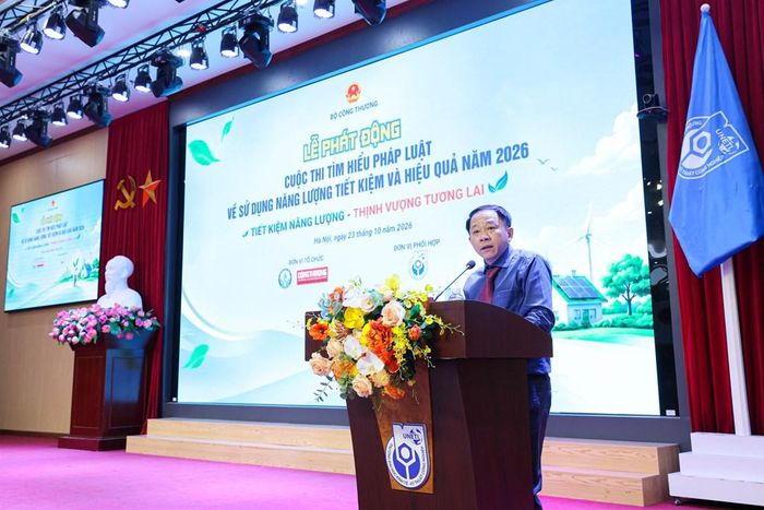PGS.TS Phạm Thị Thu Hoài - Phó Hiệu trưởng Trường Đại học Kinh tế - Kỹ thuật Công nghiệp. Ảnh: TCCT