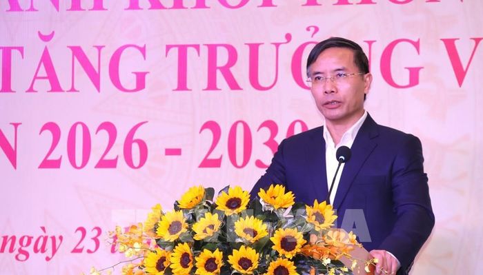 Ông Phạm Đức Ấn, Thống đốc Ngân hàng Nhà nước phát biểu tại hội nghị. Ảnh: Hứa Chung – TTXVN