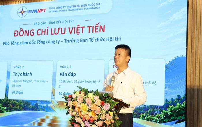 Phó Tổng giám đốc EVNNPT Lưu Việt Tiến, Trưởng Ban Tổ chức hội thi phát biểu tổng kết. Ảnh: Hương Thủy/BNEWS/TTXVN