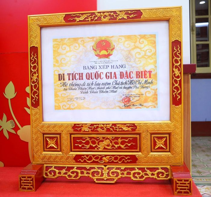 Đây cũng là ngôi trường duy nhất ở Việt Nam được công nhận là Di tích lịch sử quốc gia đặc biệt