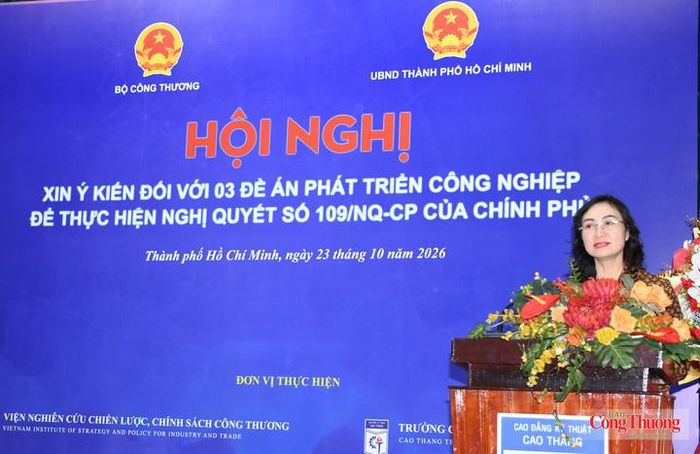 Thứ trưởng Bộ Công Thương Phan Thị Thắng.