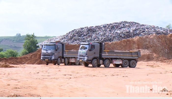 Khối lượng đất đào đắp hố chôn lấp số 1 cơ bản hoàn thành.