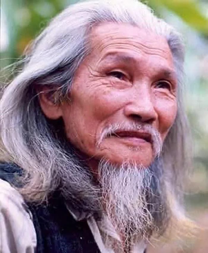 Nhà thơ Hữu Loan (1916-2010). Ảnh: Phạm Phú Thang