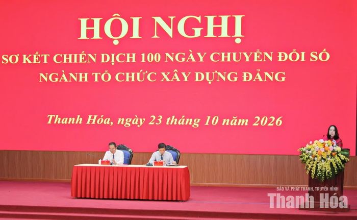 Đại biểu thảo luận tại hội nghị.