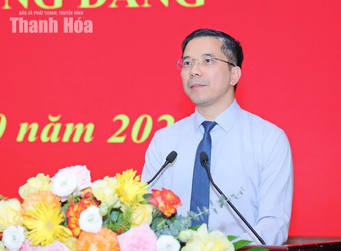 Phó Bí thư Thường trực Tỉnh ủy Nguyễn Hồng Phong phát biểu kết luận hội nghị.