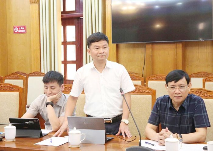 Lãnh đạo Sở Khoa học và Công nghệ nêu ý kiến tại buổi làm việc.