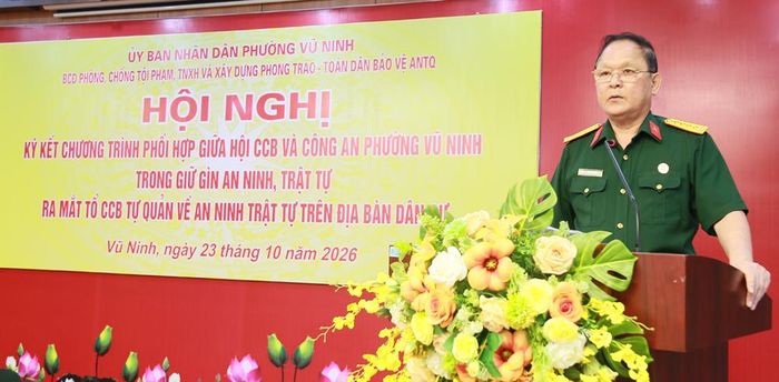 Đại tá Đào Anh Dũng, Phó Chủ tịch Thường trực Hội Cựu chiến binh thành phố Bắc Ninh phát biểu tại hội nghị.