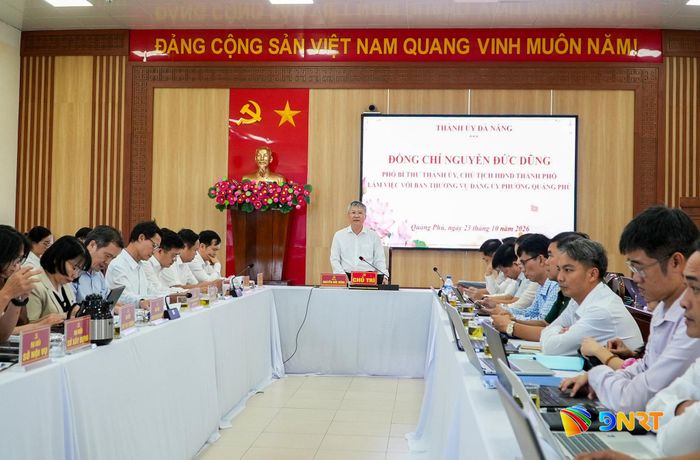 Quang cảnh buổi làm việc. Ảnh: HỒ QUÂN