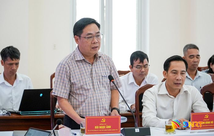 Bí thư Đảng ủy phường Quảng Phú Bùi Ngọc Ảnh phát biểu tại buổi làm việc. Ảnh: HỒ QUÂN