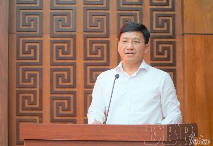 Phó Bí thư Tỉnh ủy, Chủ tịch Ủy ban MTTQ Việt Nam tỉnh Mùa A Vảng phát biểu tại hội nghị.