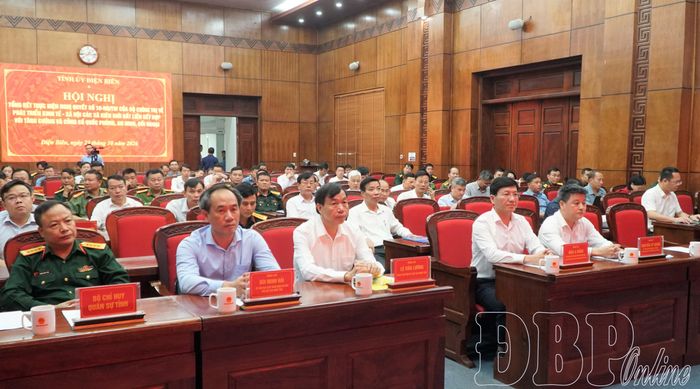 Đại biểu tham dự hội nghị.