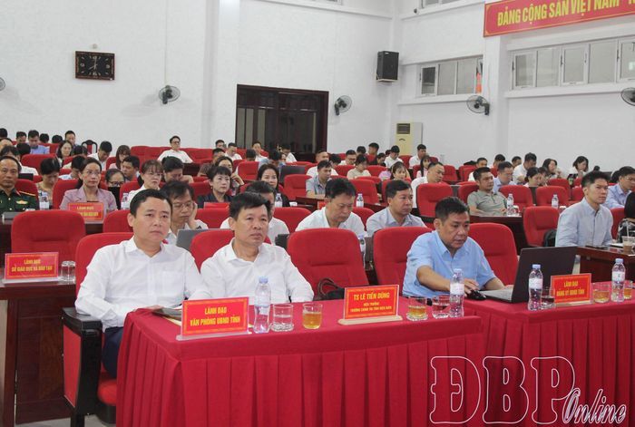 Đại biểu tham dự buổi tọa đàm.