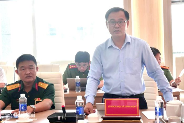Lãnh đạo Sở Khoa học và Công nghệ báo cáo tổng hợp kết quả tại hội nghị. Ảnh: Hạnh Dung