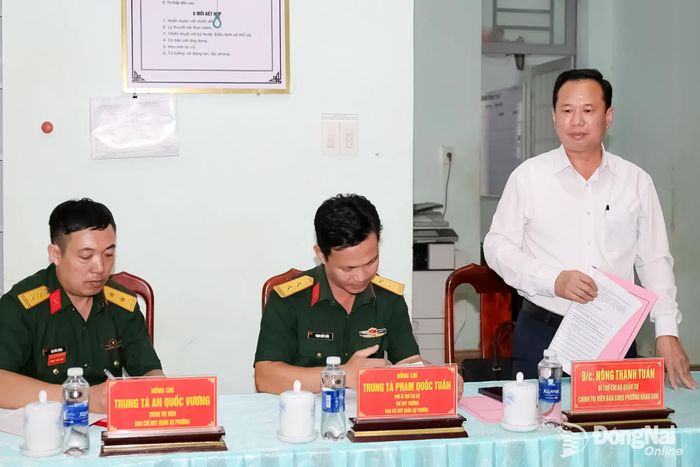 Đồng chí Nông Thanh Tuấn, Phó Giám đốc phụ trách Báo và Phát thanh, Truyền hình Đồng Nai phát biểu trong hội nghị. Ảnh: Nguyệt Hà