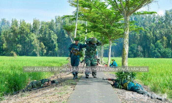 Thực binh A “Trung đội Dân quân cơ động tập kích địch tạm dừng” tại khu vực Bắc Dầu - Quán Tre, xã Bình Thành, tỉnh Đồng Tháp.