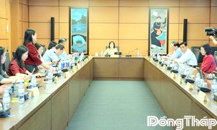 Quang cảnh thảo luận tại Tổ.