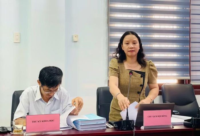 Hội đồng nghiệm thu do ThS. Võ Cao Thị Mộng Hoài - Phó Giám đốc Sở Khoa học và Công nghệ tỉnh Gia Lai chủ trì. Ảnh: Trần Dung 