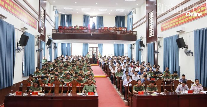 Quang cảnh hội nghị.
